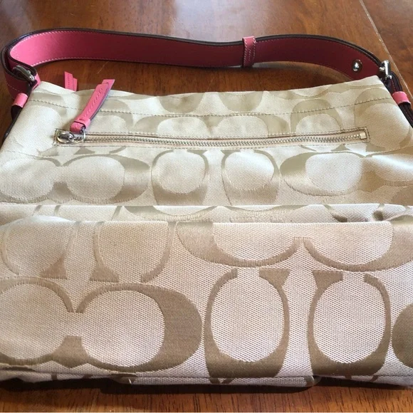 Elegant Tan/Pink Coach Shoulder Bag - Picture 3 of 7